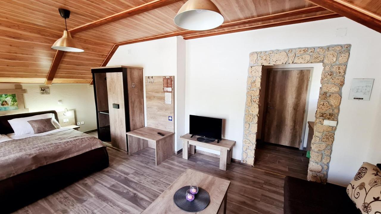 Sedra Holiday Resort-Adults Only-Bed & Breakfast 拉科维察 外观 照片